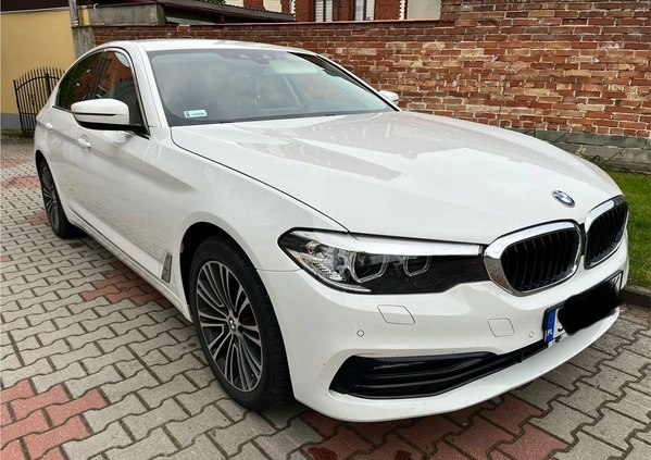 BMW Seria 5 cena 140000 przebieg: 77000, rok produkcji 2018 z Ryn małe 56